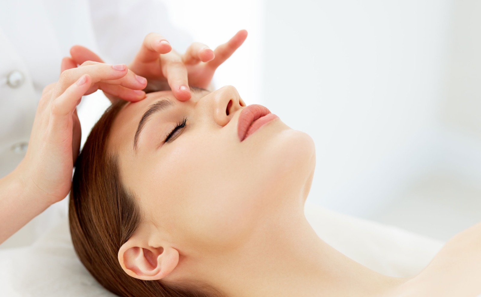 Microneedling Hawaii: Boost Collagen and Revitalize Your Skin