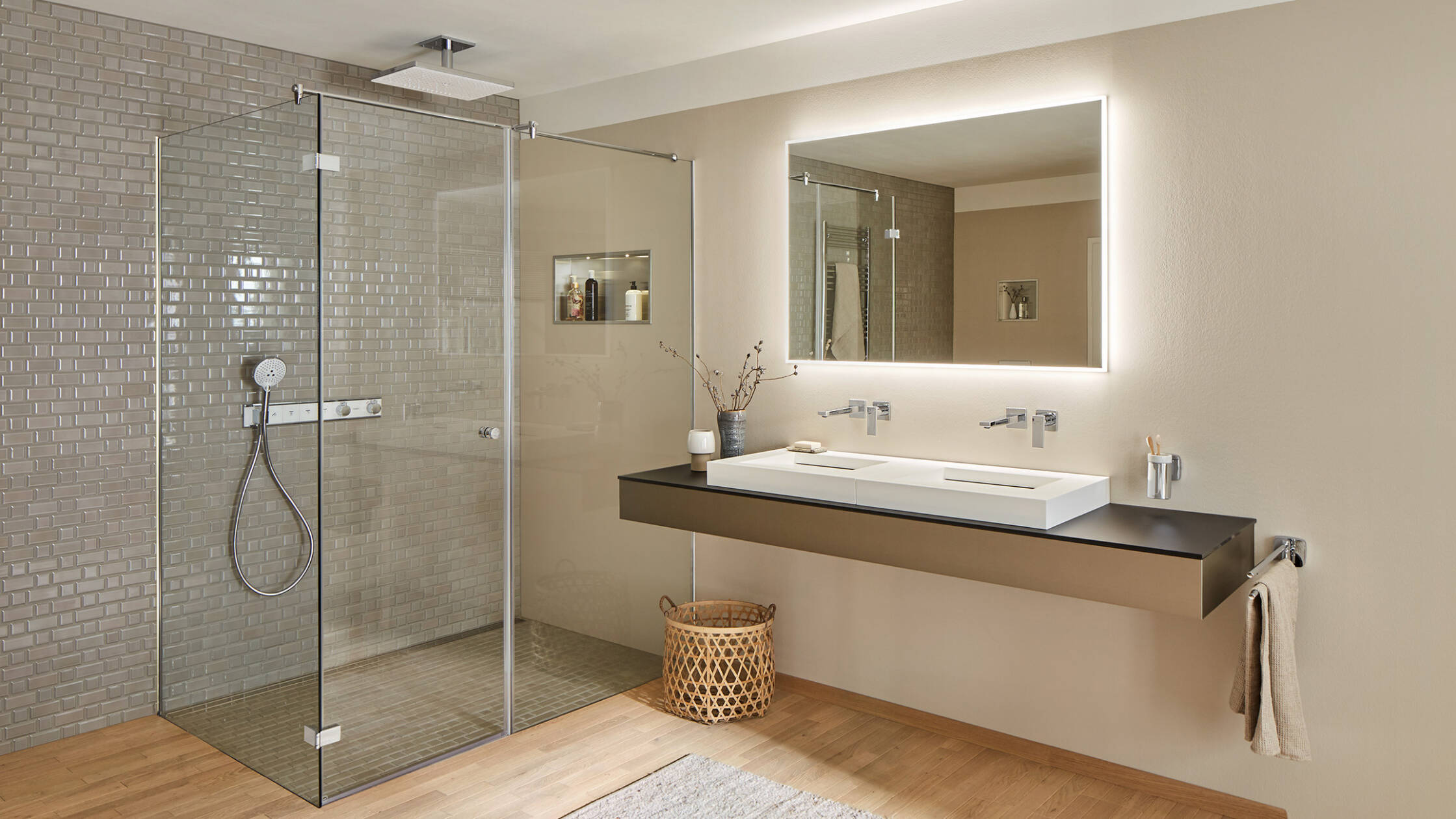 Choosing the Best Black Shower Door for Your Bathroom