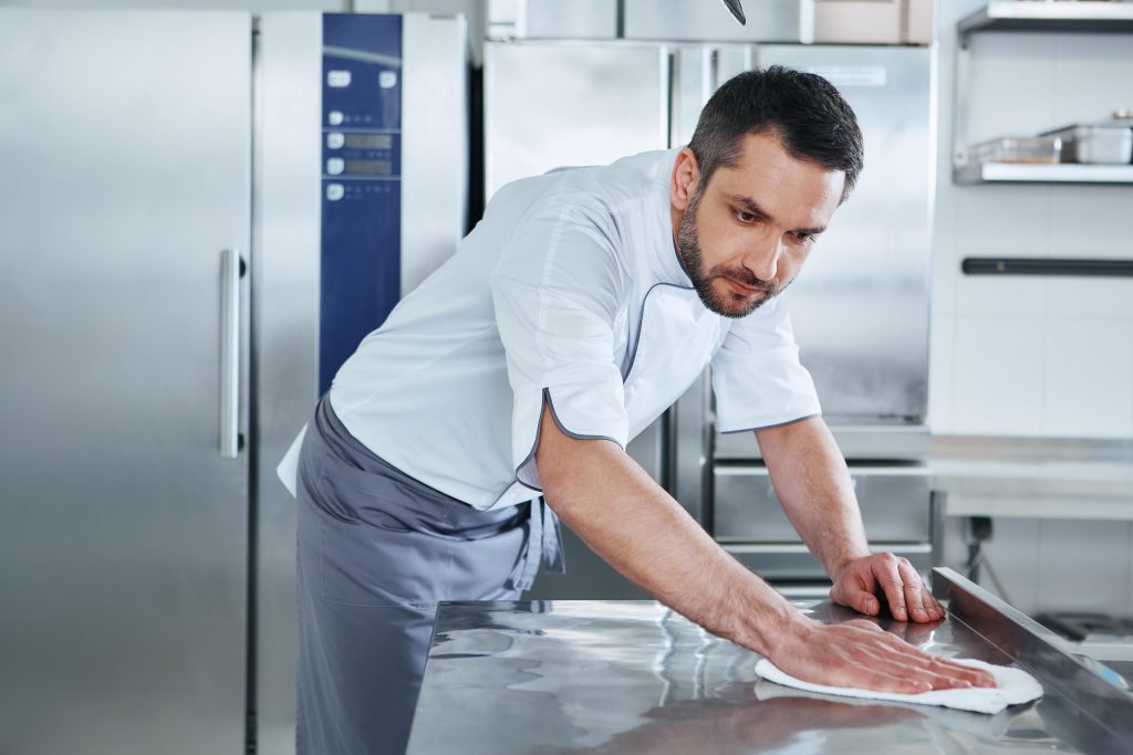 commercial-kitchen-cleaning-service-scaled